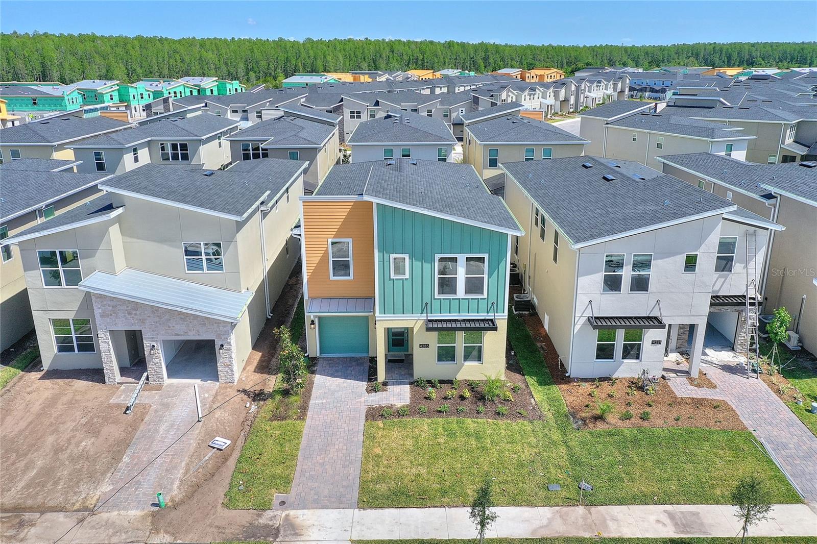Foto de propiedad en 4285 PROLOGUE WAY KISSIMMEE con MLS# O6390768