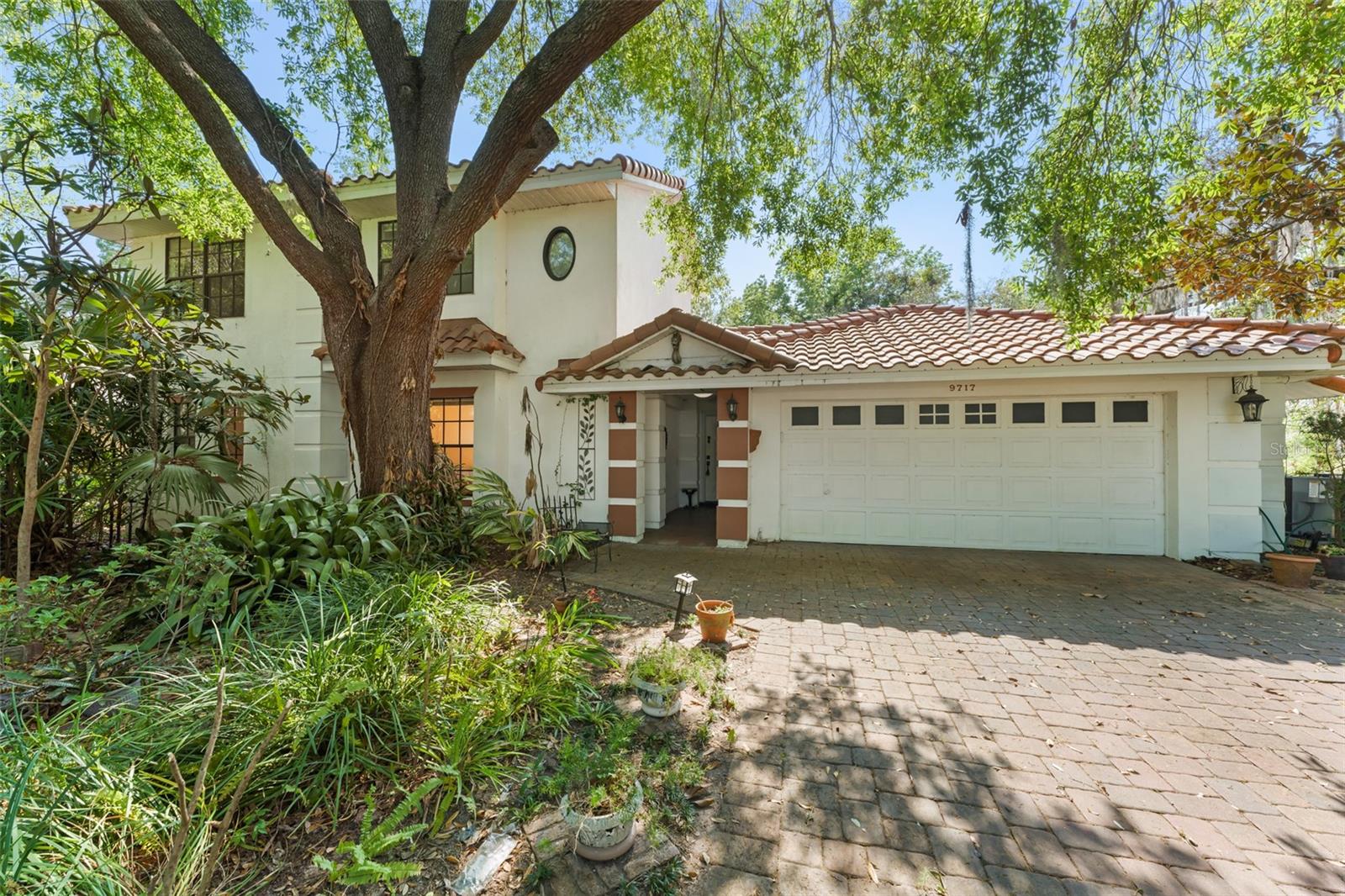 Foto de propiedad en 9717 LAKE DOUGLAS PL ORLANDO con MLS# O6391068