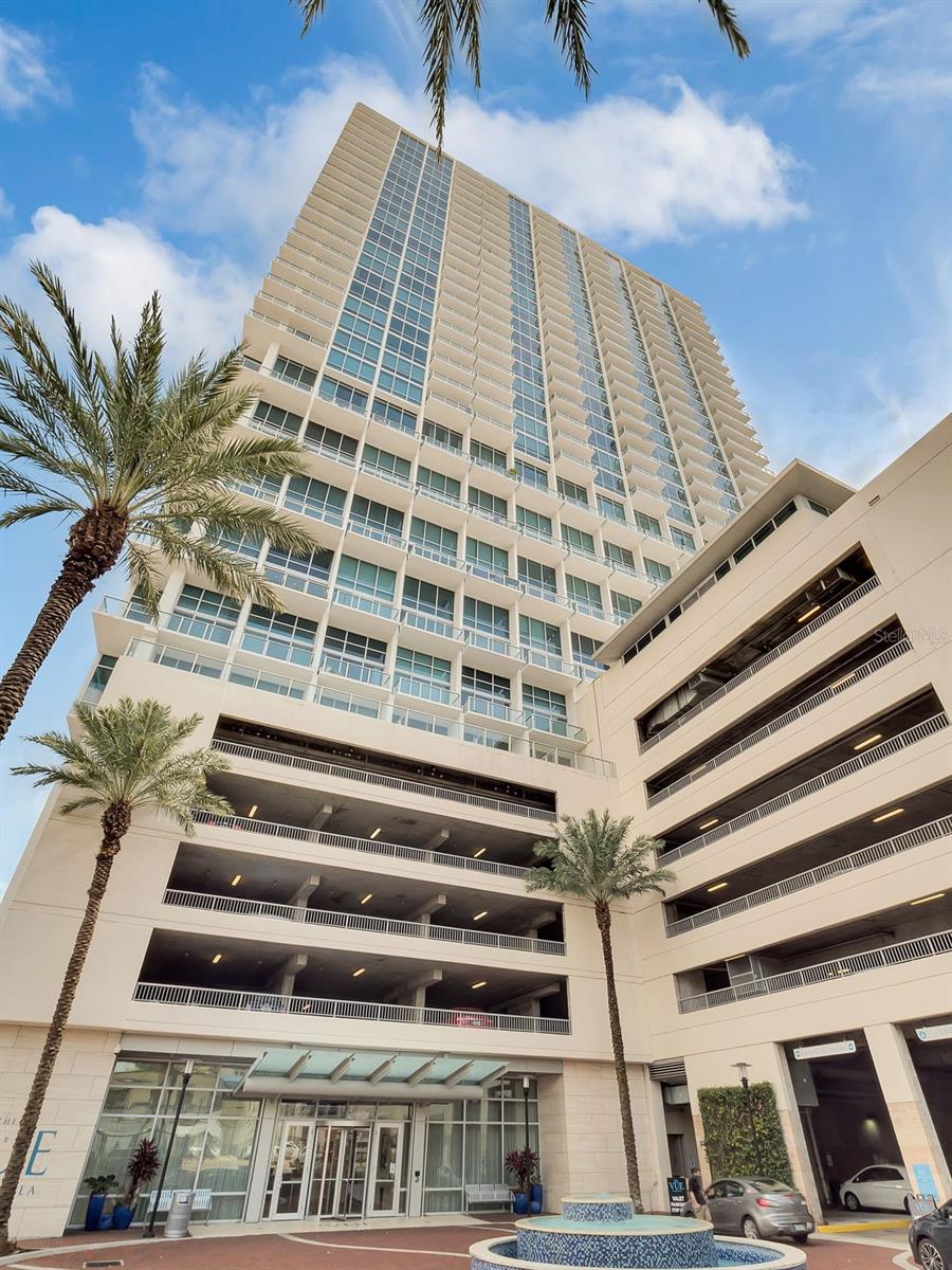 Foto de propiedad en 150 E ROBINSON ST #2709 ORLANDO con MLS# O6391426
