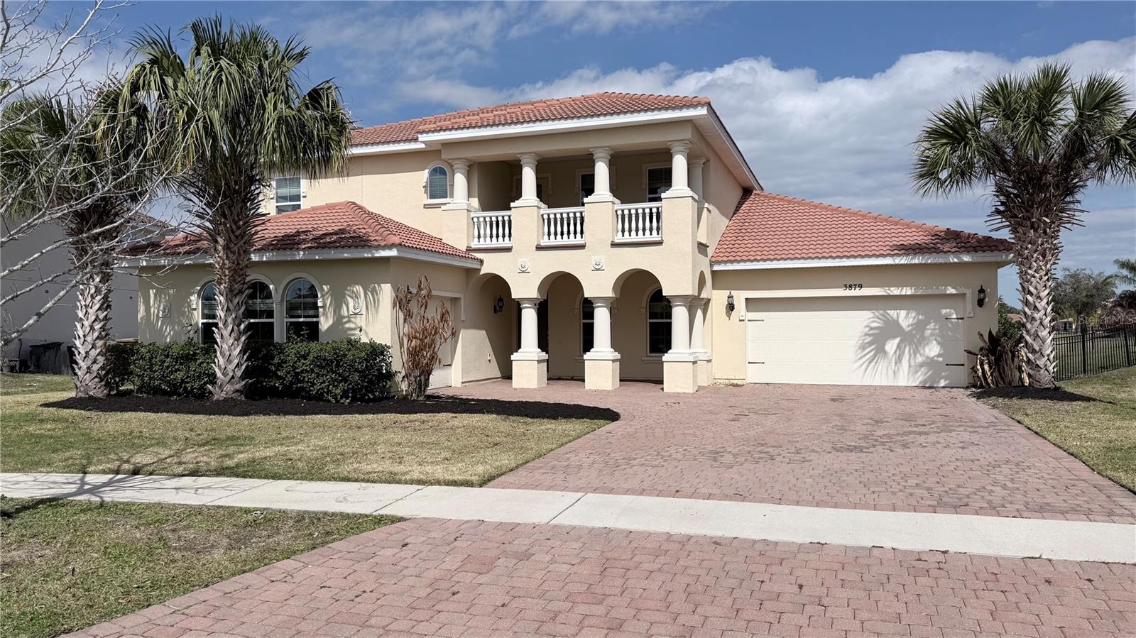 Foto de propiedad en 3879 SHORESIDE DR KISSIMMEE con MLS# O6393484