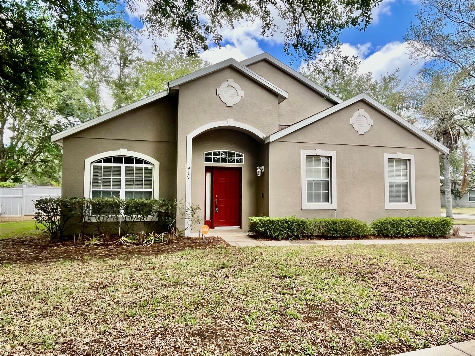 Foto de propiedad en 919 MAGNOLIA BLOSSOM CT APOPKA con MLS# O6393738