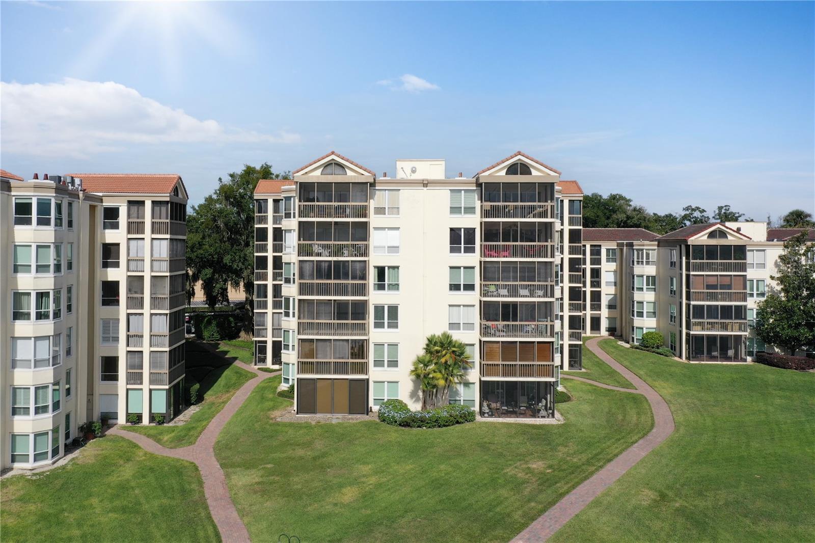 Foto de propiedad en 204 QUAYSIDE CIR #201 MAITLAND con MLS# O6394791