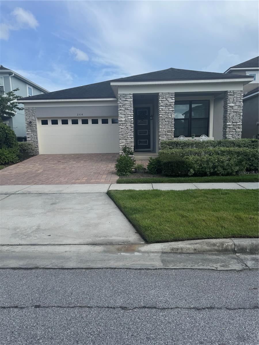 Foto de propiedad en 2514 NOUVEAU WAY KISSIMMEE con MLS# O6395099