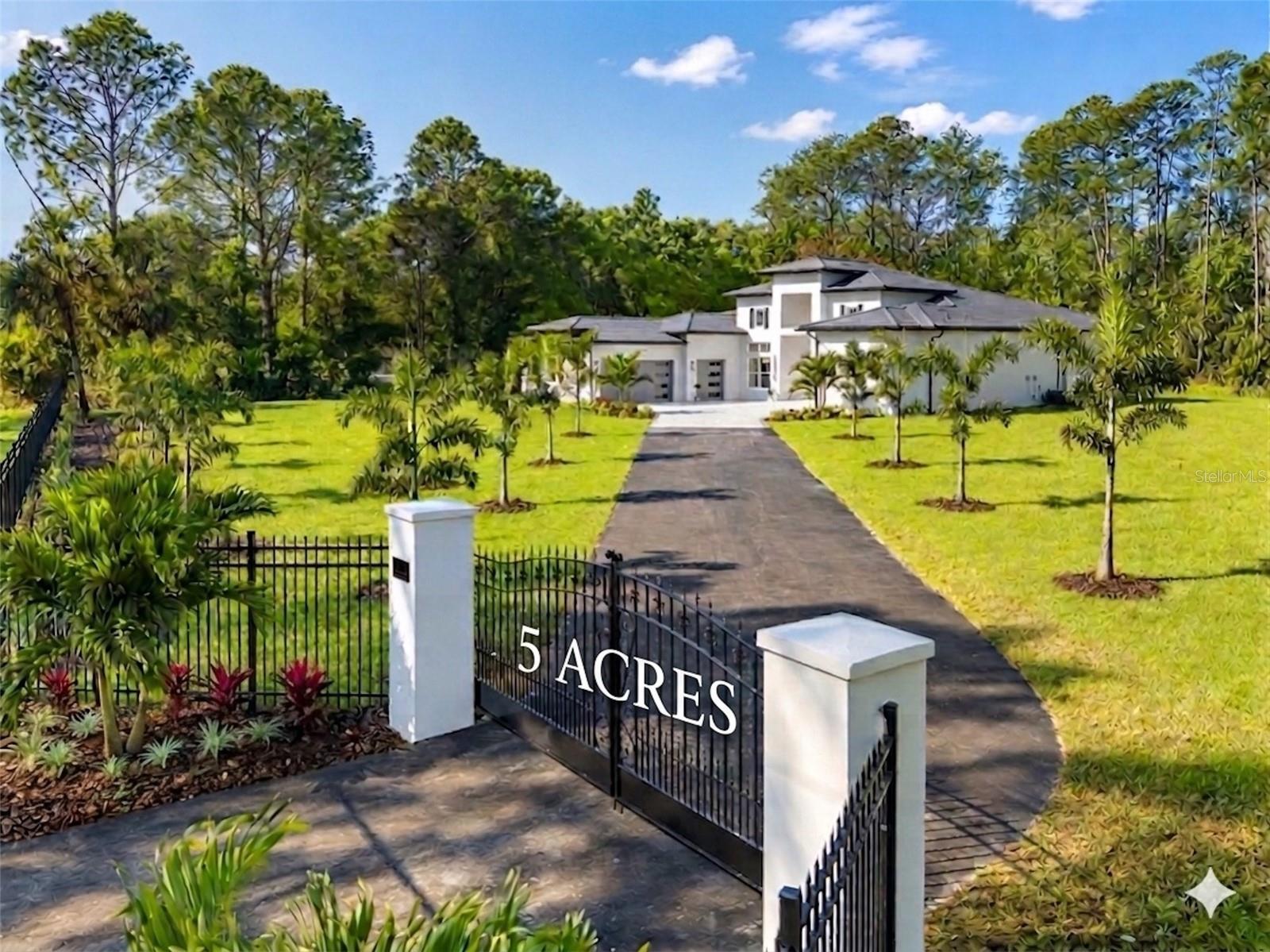 Foto de propiedad en 200 N GOODMAN RD KISSIMMEE con MLS# O6396029