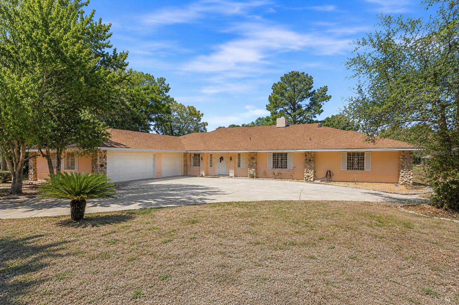 Foto de propiedad en 1352 ERROL PKWY APOPKA con MLS# O6396352