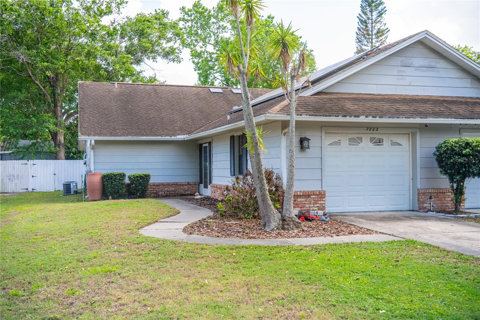 Foto de propiedad en 7802 RICHWOOD DR ORLANDO con MLS# O6396820