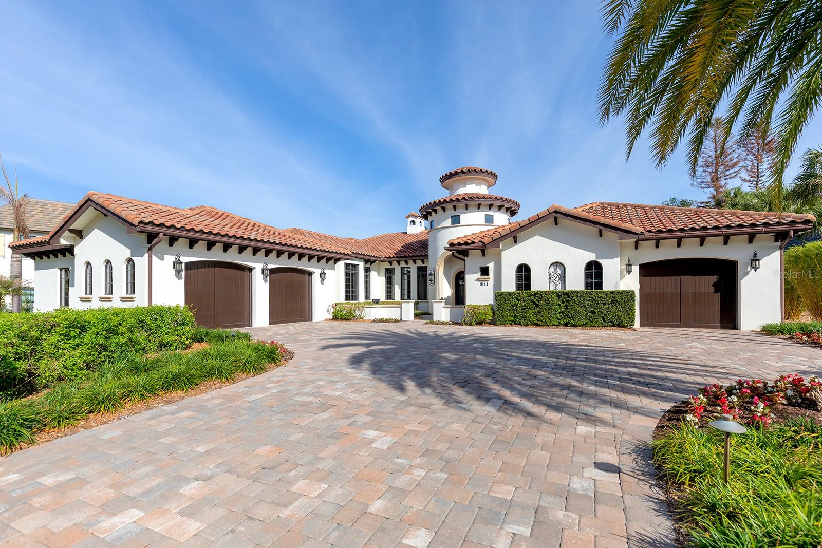 Foto de propiedad en 9144 ISLEWORTH GARDENS DR WINDERMERE con MLS# O6397842
