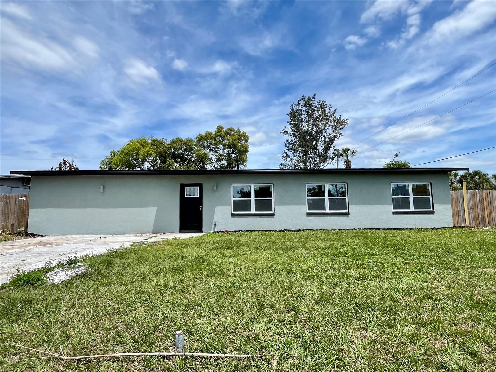 Foto de propiedad en 701 ALFRED DR ORLANDO con MLS# O6398471
