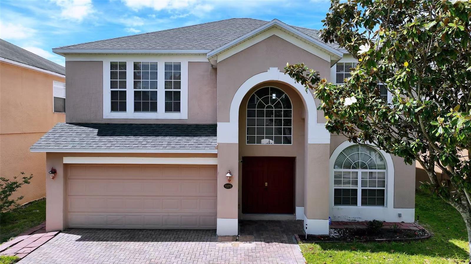 Foto de propiedad en 13212 SOCIAL LN WINTER GARDEN con MLS# O6398708