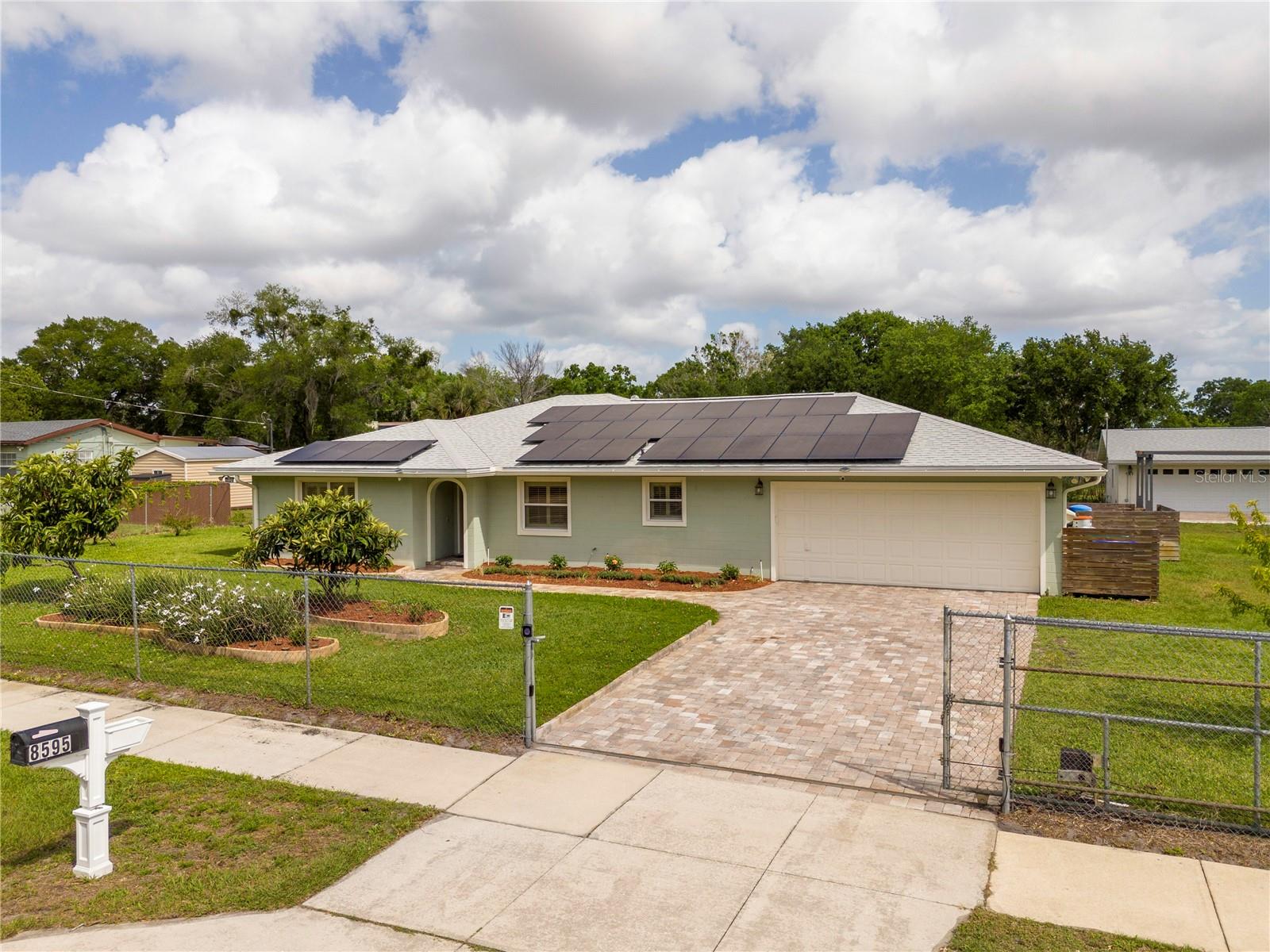 Foto de propiedad en 8595 MILLINOCKETT LN ORLANDO con MLS# O6398925