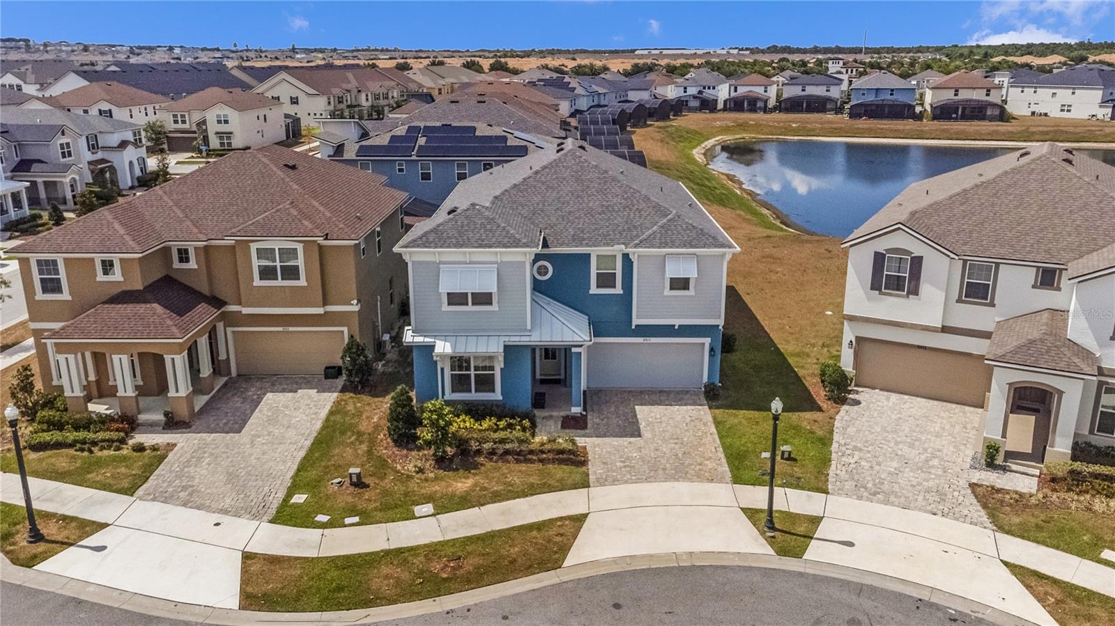 Foto de propiedad en 8915 TROPICAL HAVEN CT KISSIMMEE con MLS# O6399473