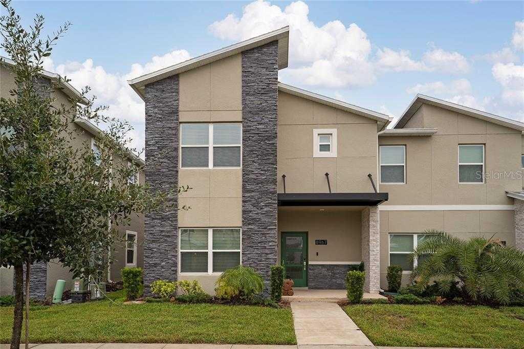 Foto de propiedad en 8967 CABOT CLIFFS DR KISSIMMEE con MLS# O6399795