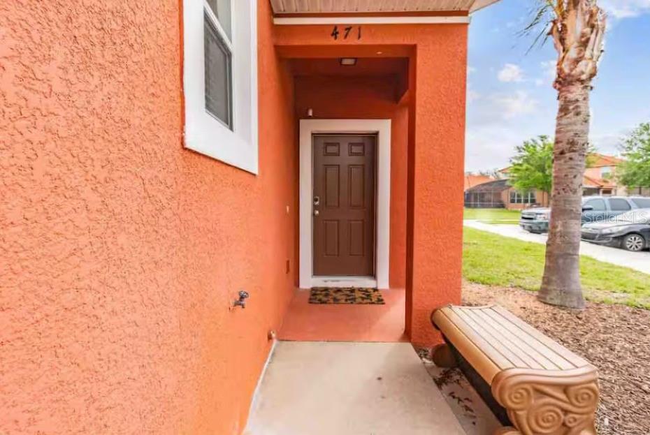 Foto de propiedad en 471 LAS FUENTES DR KISSIMMEE con MLS# O6399892