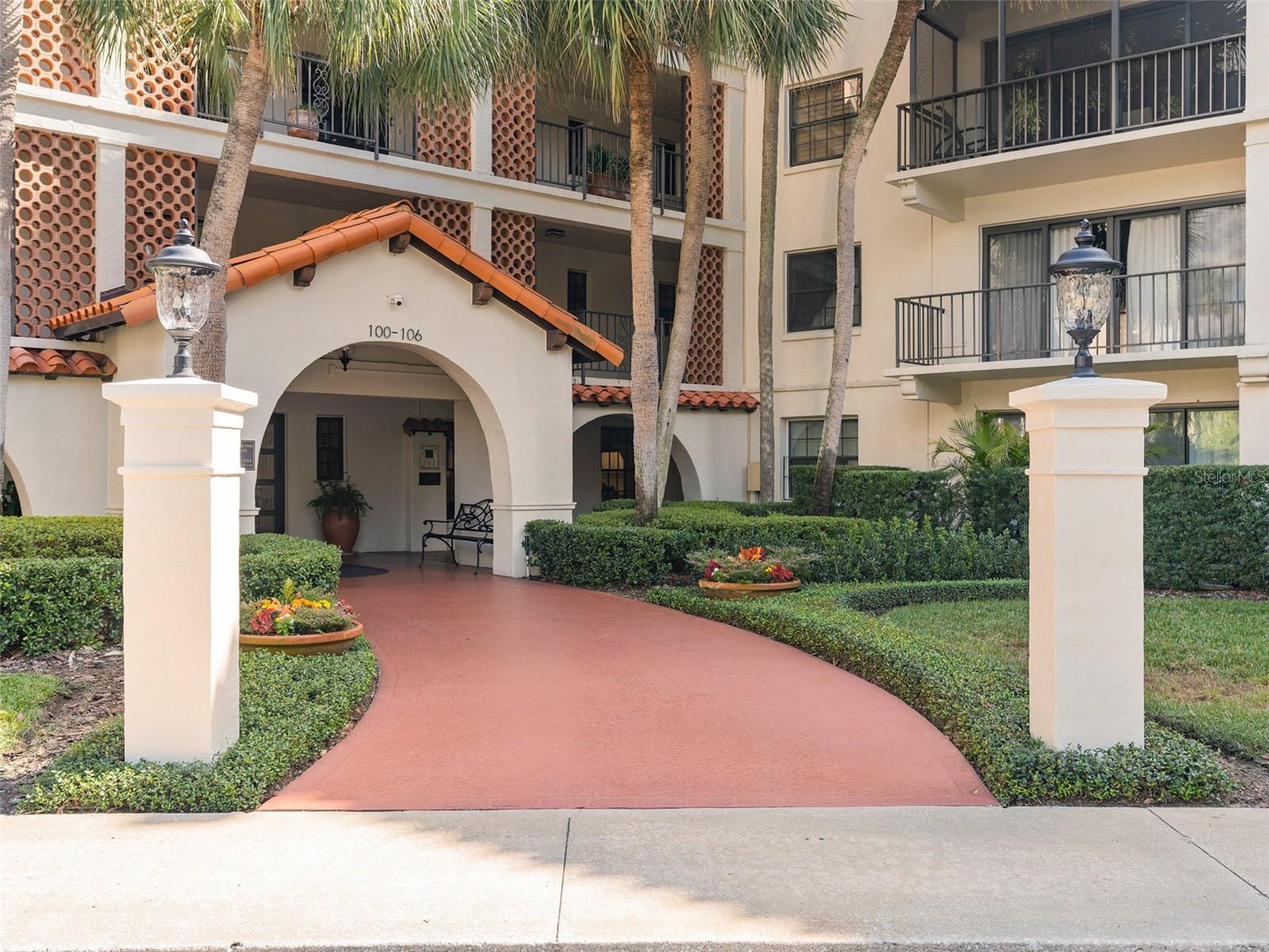 Foto de propiedad en 106 S INTERLACHEN AVE #518 WINTER PARK con MLS# O6400228