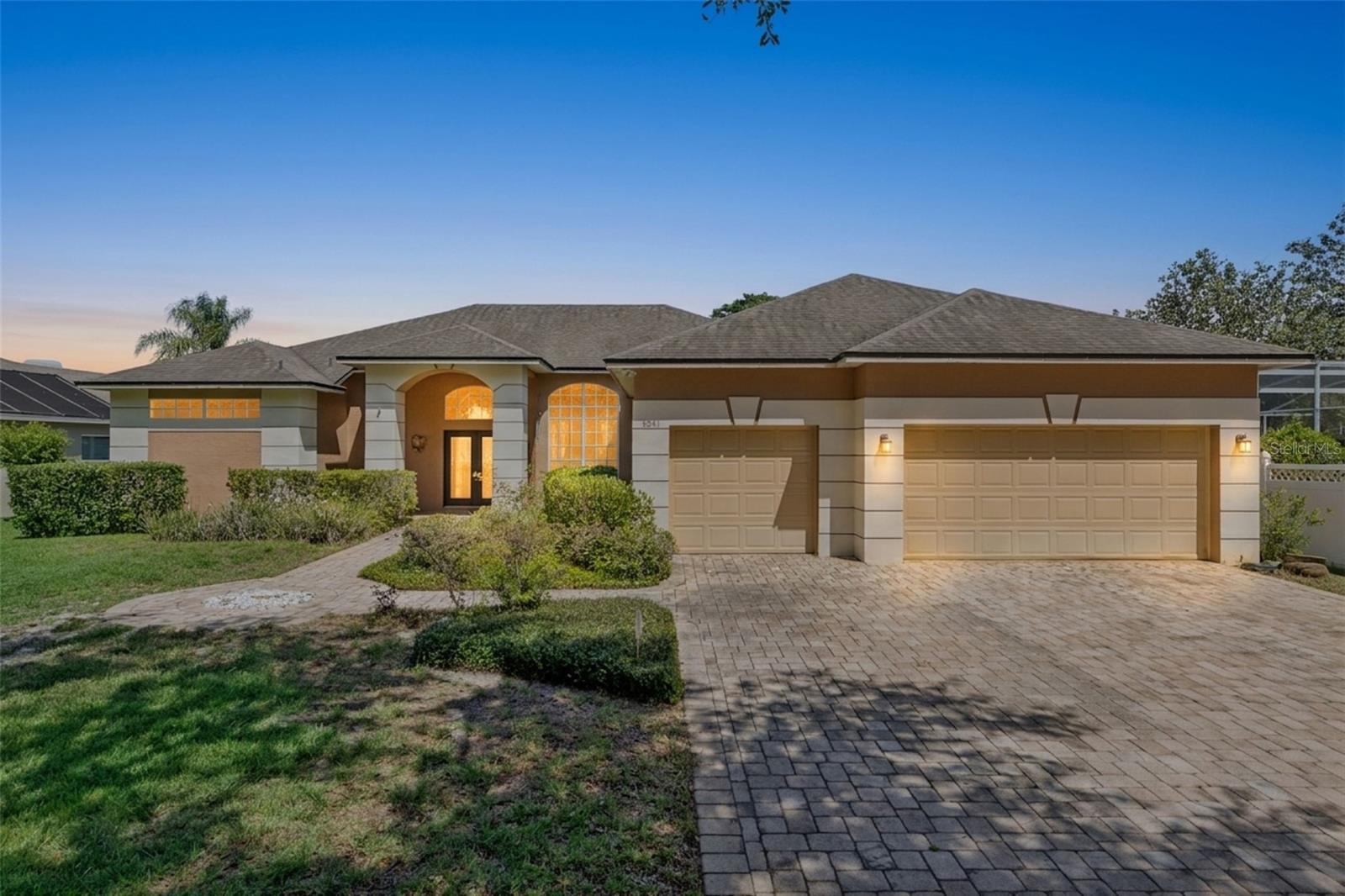 En Venta 8041 MONIER WAY, ORLANDO, FL 32835