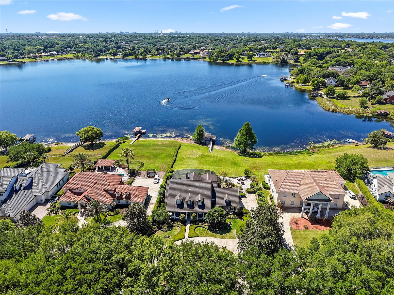 Foto de propiedad en 9648 WEATHERSTONE CT WINDERMERE con MLS# O6400680