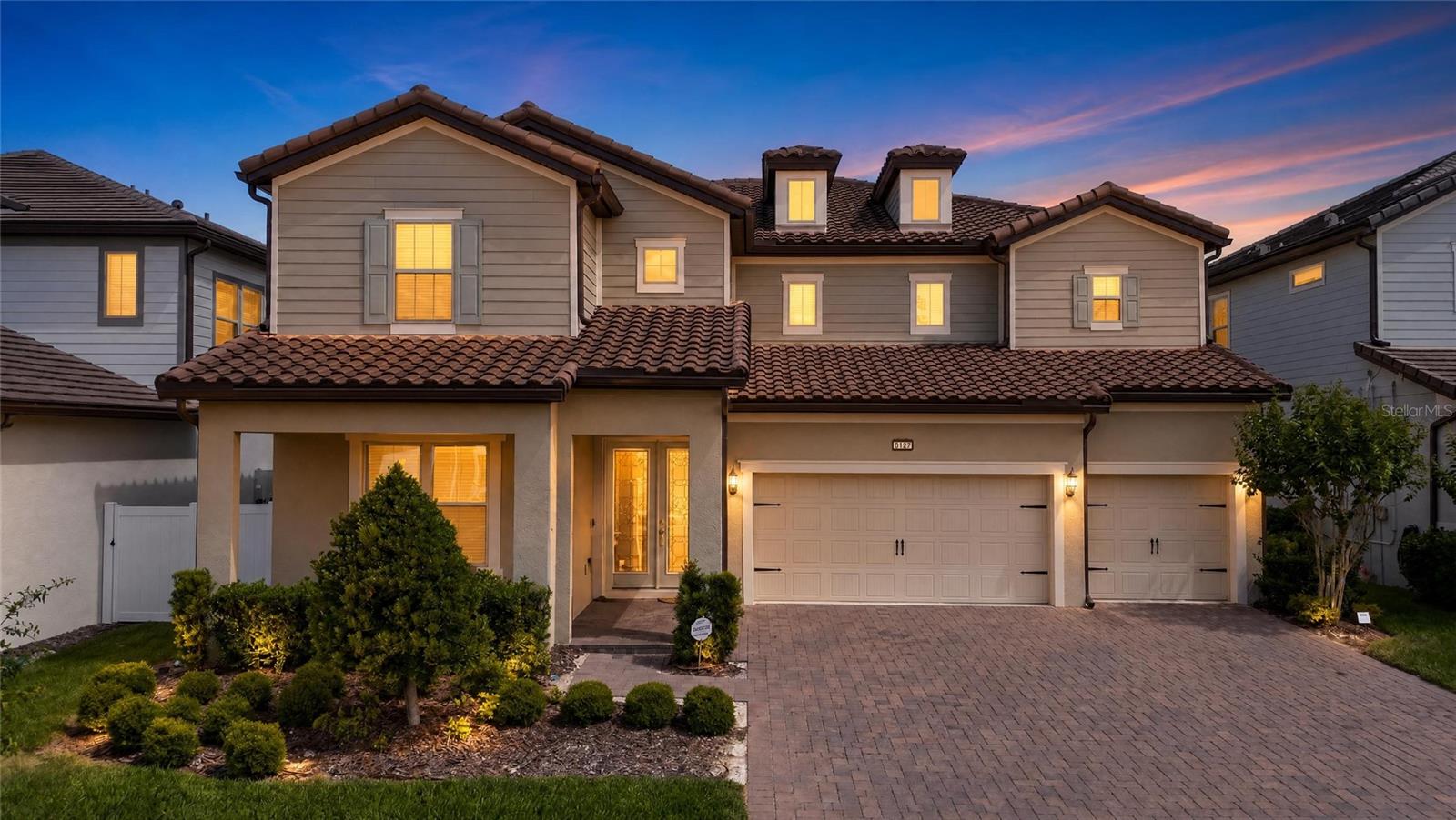 Foto de propiedad en 8059 LEAF GROVE CIR ORLANDO con MLS# O6401229