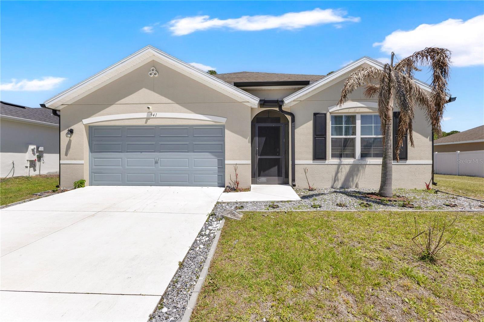 Foto de propiedad en 941 CENTURY AVE SE PALM BAY con MLS# O6401496