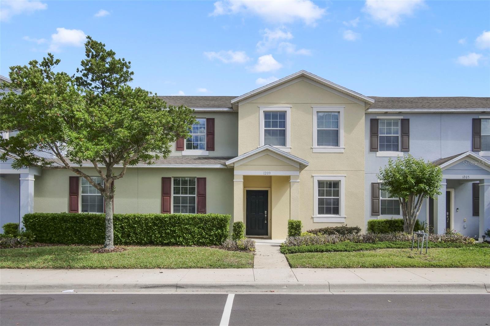 Foto de propiedad en 1209 SEBURN RD APOPKA con MLS# O6401655