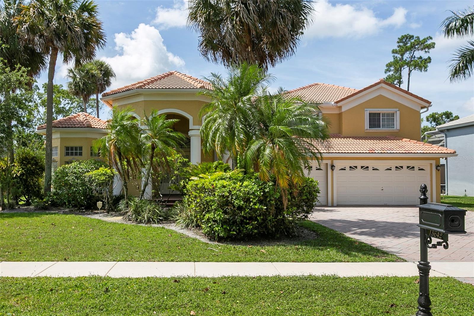 Foto de propiedad en 15642 CYPRESS PARK DR WELLINGTON con MLS# O6401999