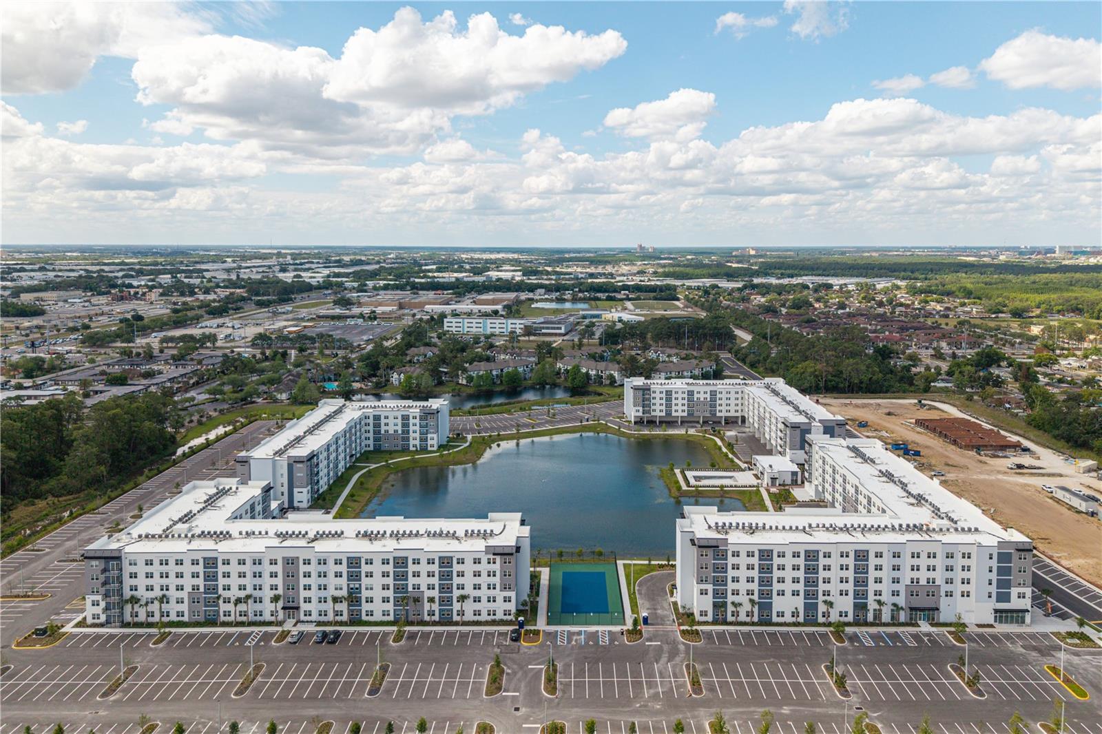 Foto de propiedad en 5579 MILLENIA PARK BLVD #323 ORLANDO con MLS# O6402169