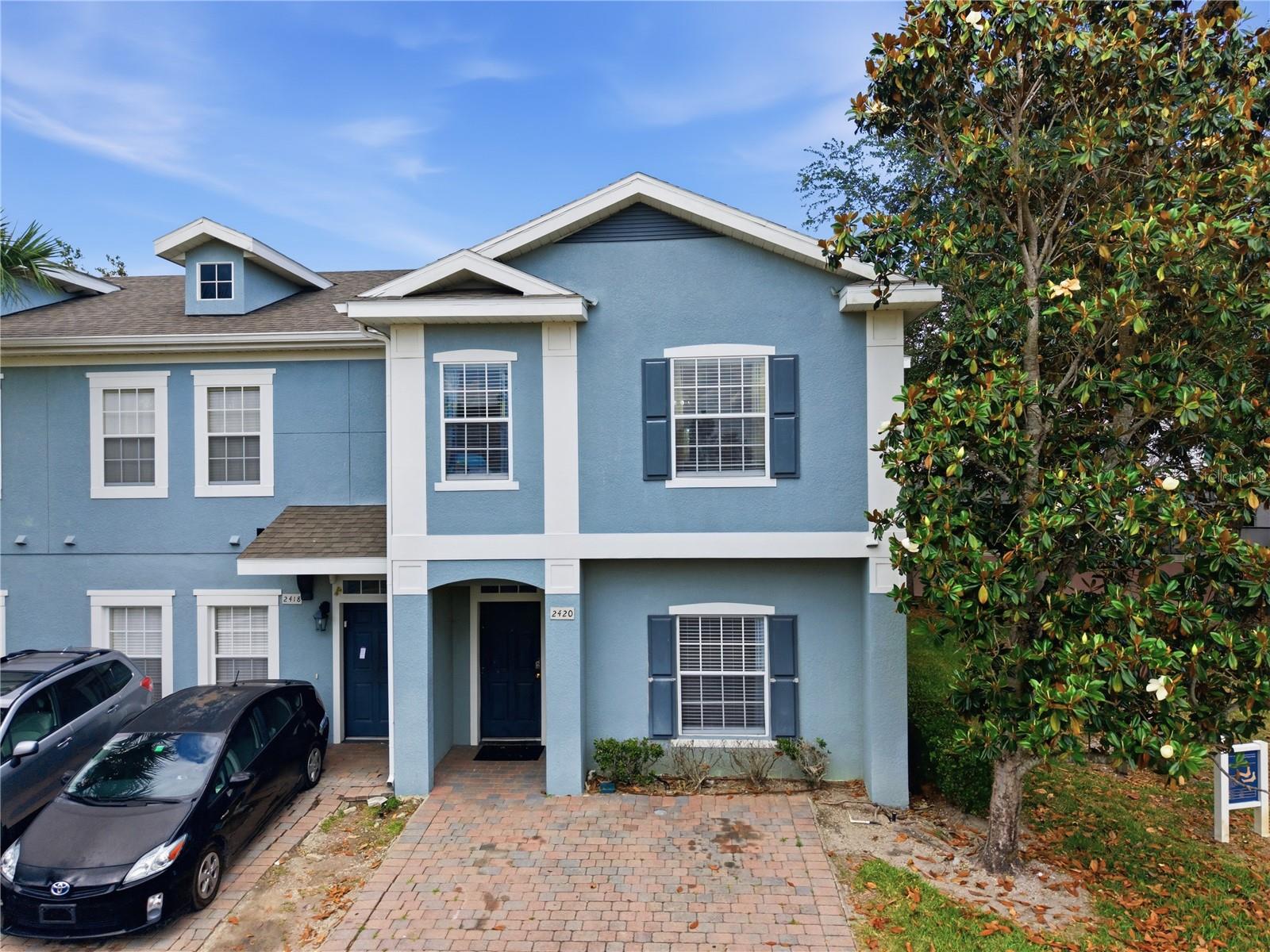 Foto de propiedad en 2420 CARAVELLE CIR KISSIMMEE con MLS# O6402472