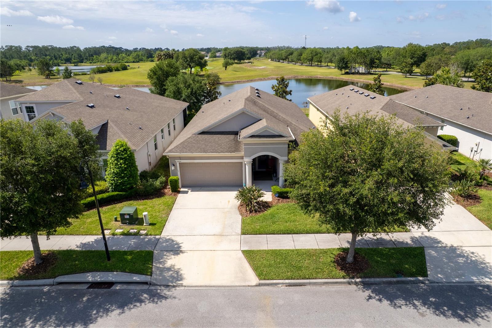 Foto de propiedad en 3304 SAGEBRUSH ST HARMONY con MLS# O6402540