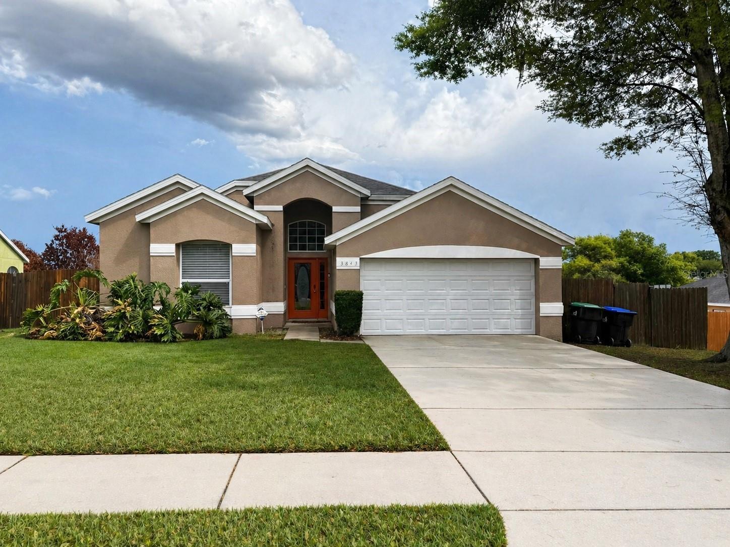 Foto de propiedad en  ORLANDO con MLS# O6402622