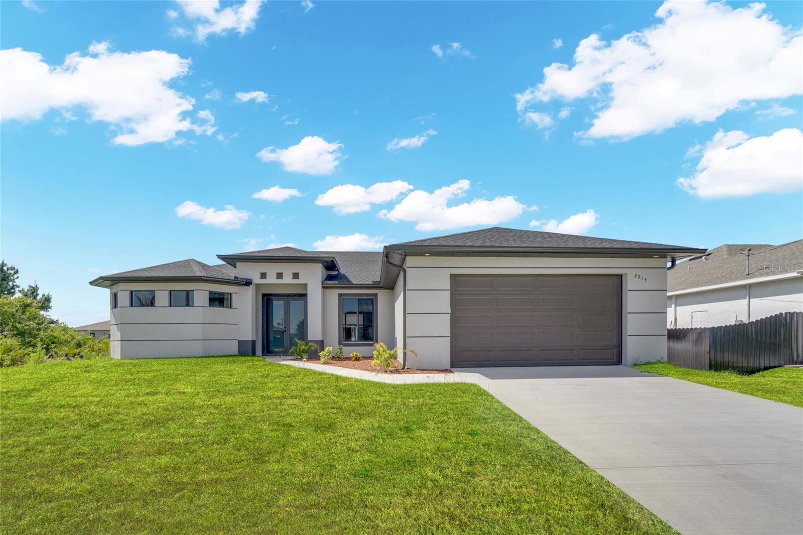 Foto de propiedad en 2915 23RD ST SW LEHIGH ACRES con MLS# O6403155
