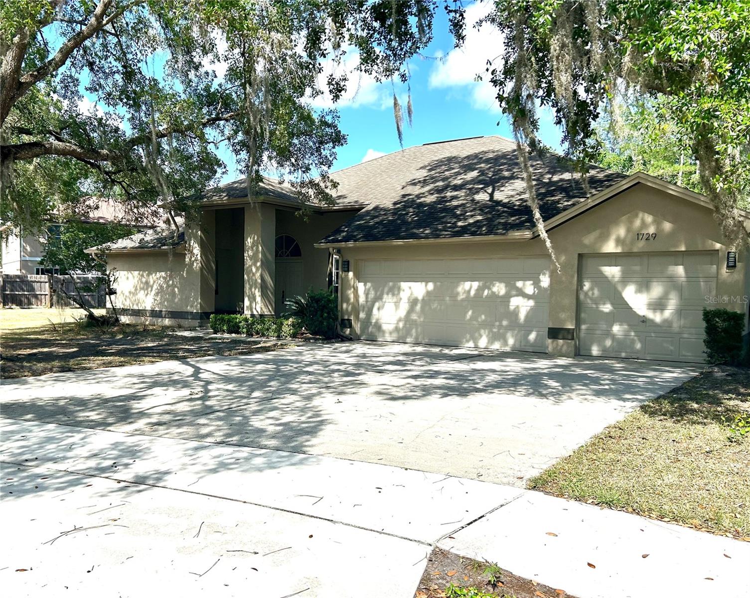 Foto de propiedad en 1729 BUCKHORN PL ORLANDO con MLS# O6403515