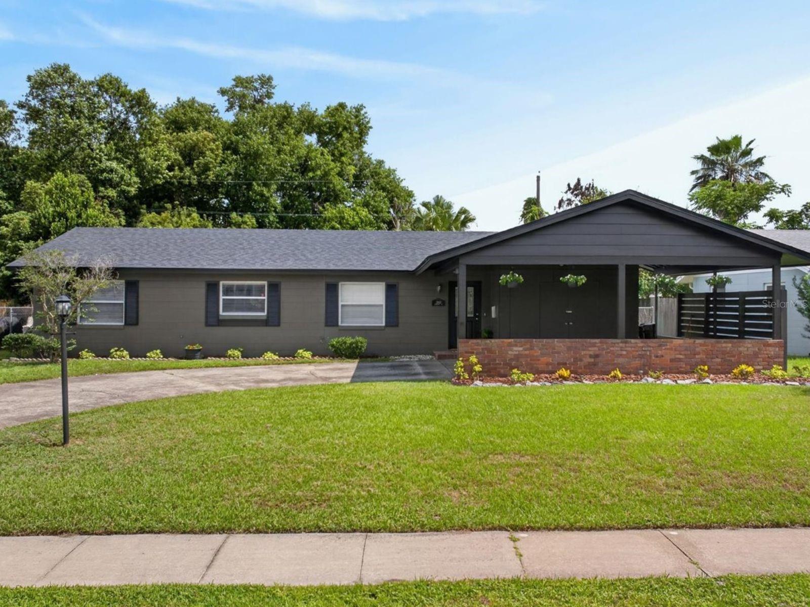 Foto de propiedad en 2803 BANCHORY RD WINTER PARK con MLS# O6404011