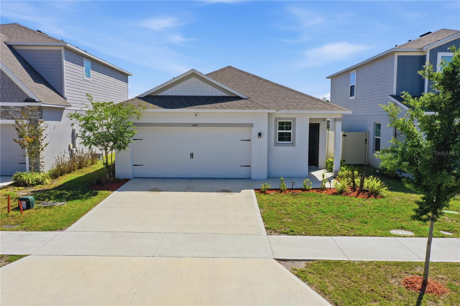 Foto de propiedad en 4057 SAGEFIELD DR HARMONY con MLS# O6404315
