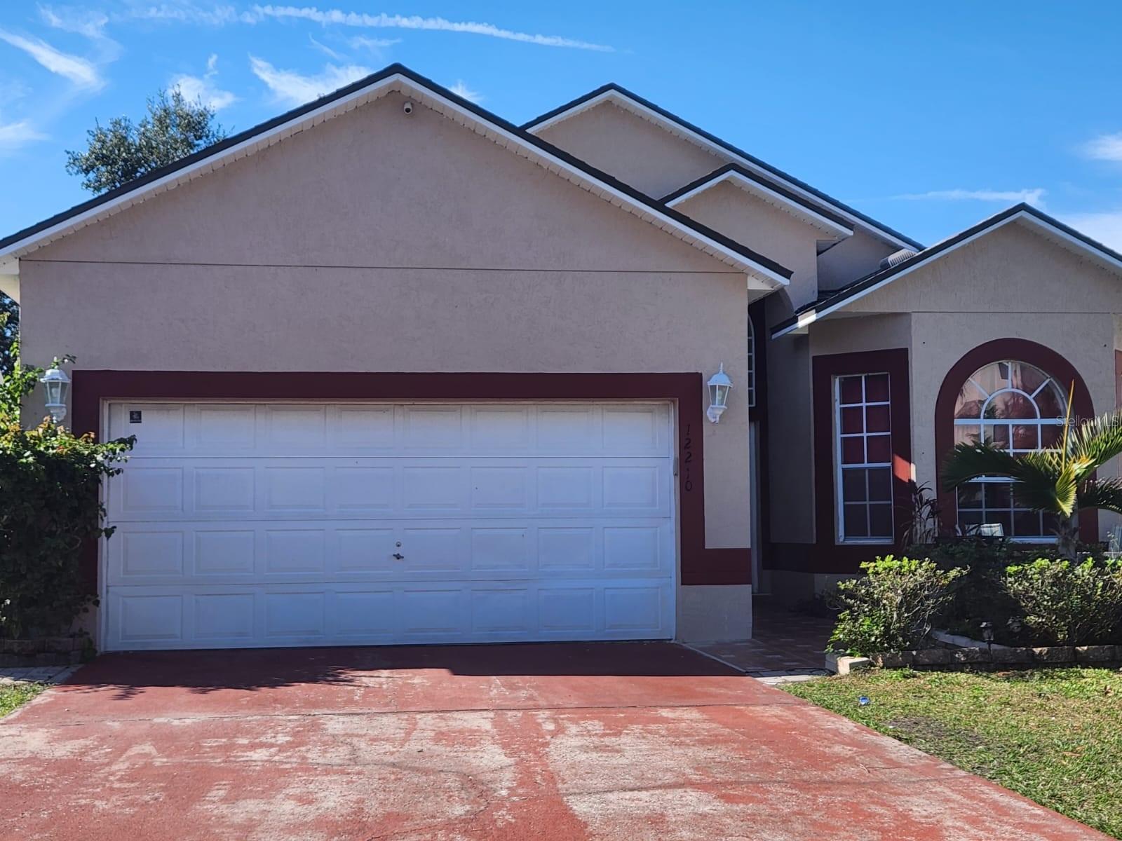 Foto de propiedad en 12210 HATFIELD CT ORLANDO con MLS# O6404479