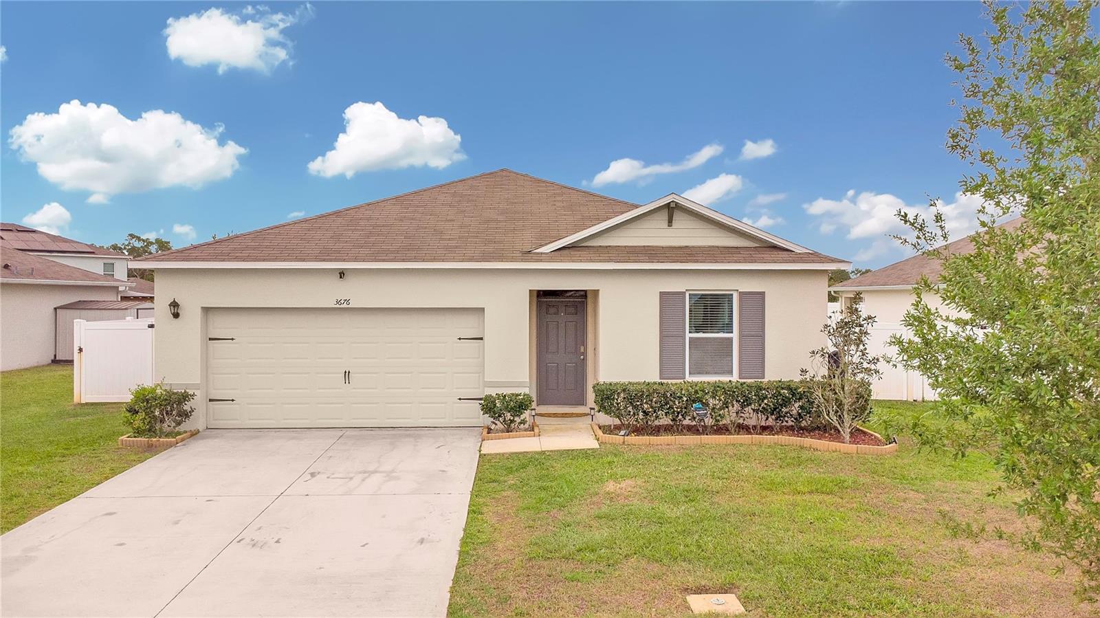 Foto de propiedad en 3676 SCARLET OAK DR ST CLOUD con MLS# O6404707
