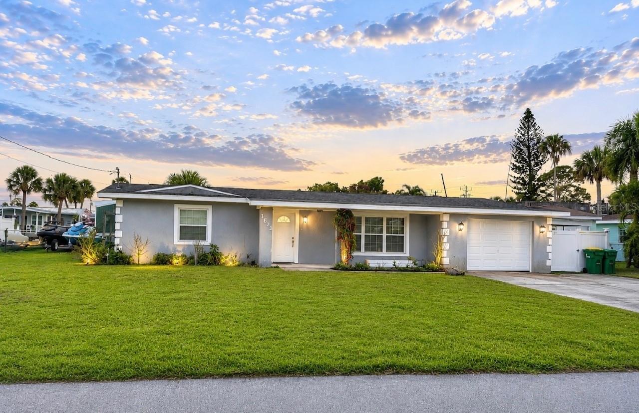 Foto de propiedad en 1623 WAVECREST ST MERRITT ISLAND con MLS# O6405780