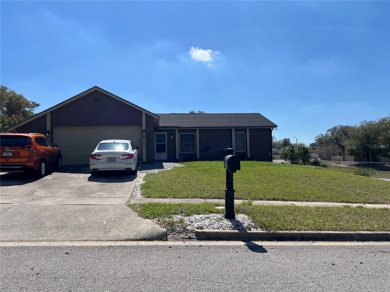 Foto de propiedad en 6360 POWERS POINTE ORLANDO con MLS# O6405901
