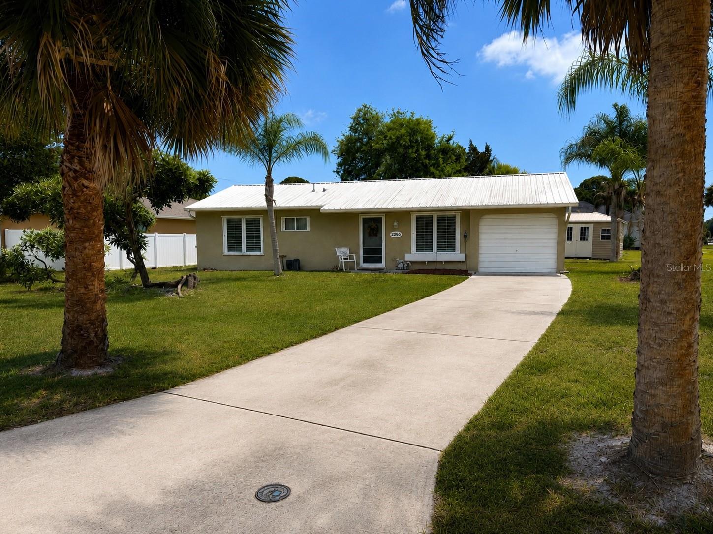 Foto de propiedad en 2296 18TH AVE SW VERO BEACH con MLS# O6406452