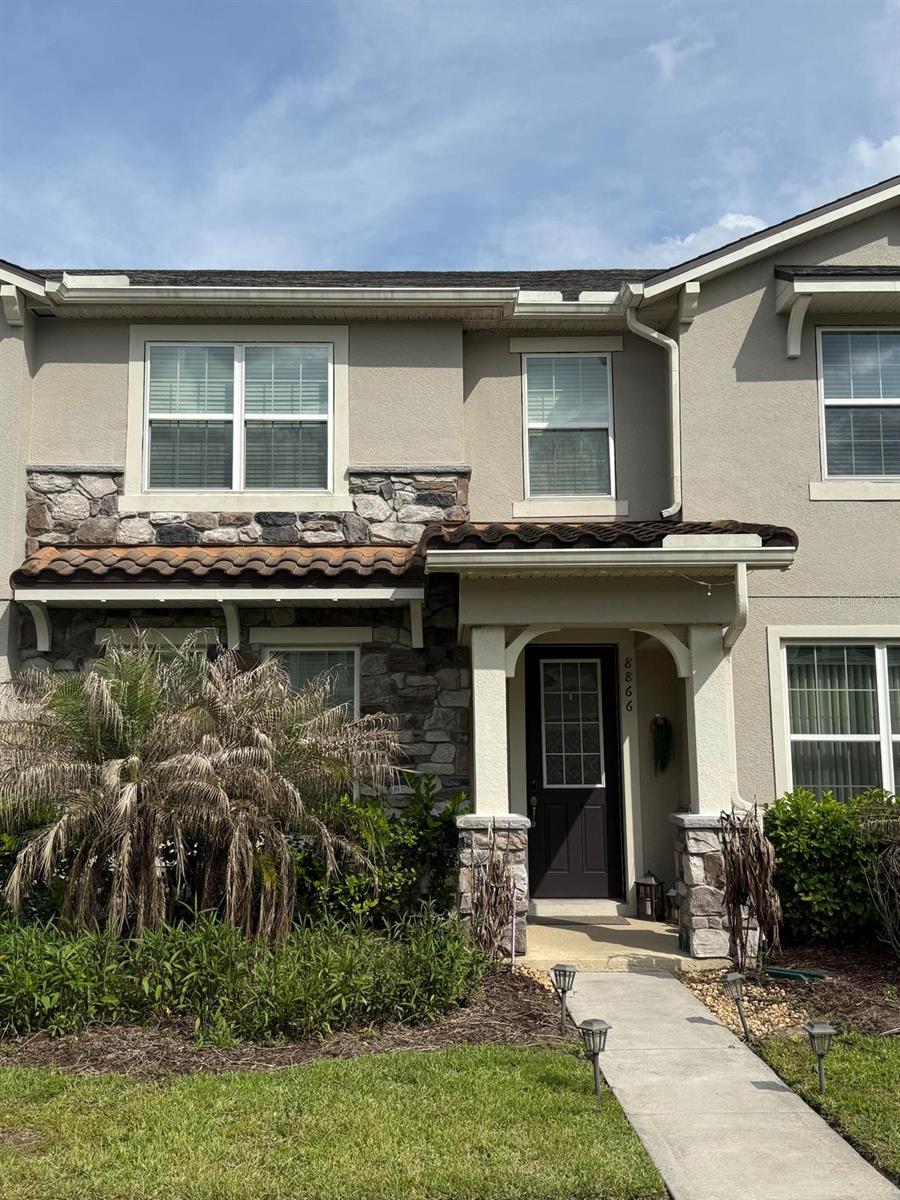 Foto de propiedad en 8866 HERENCIA ALY WINDERMERE con MLS# O6407518