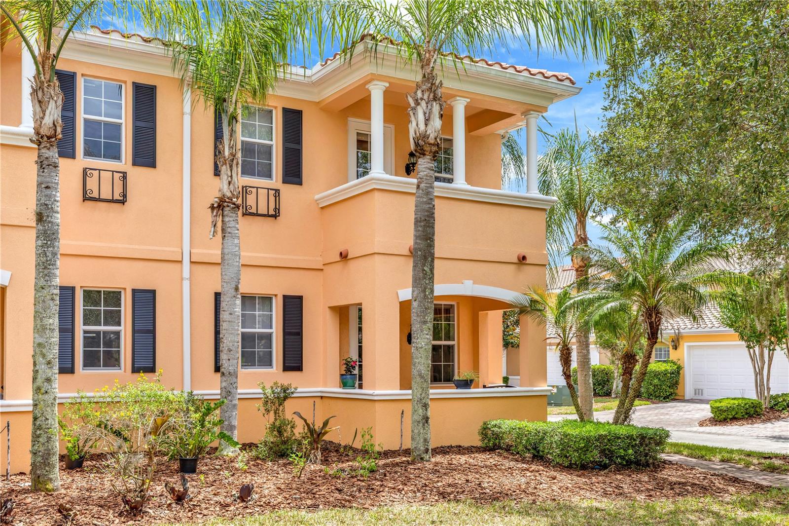 Foto de propiedad en 8418 LEATHERLEAF LN ORLANDO con MLS# O6407944