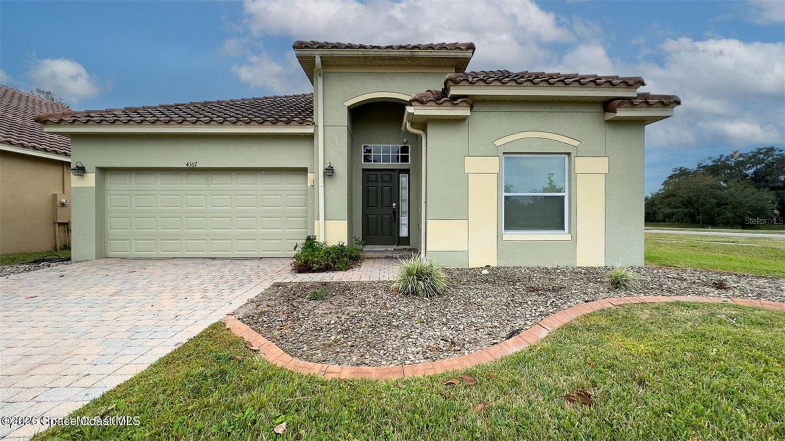 Foto de propiedad en 4367 FITZROY REEF DR MIMS con MLS# O6408216
