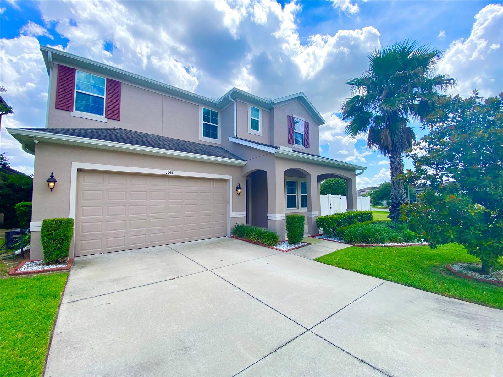 Foto de propiedad en 1015 GRAND HILLTOP DR APOPKA con MLS# O6408622