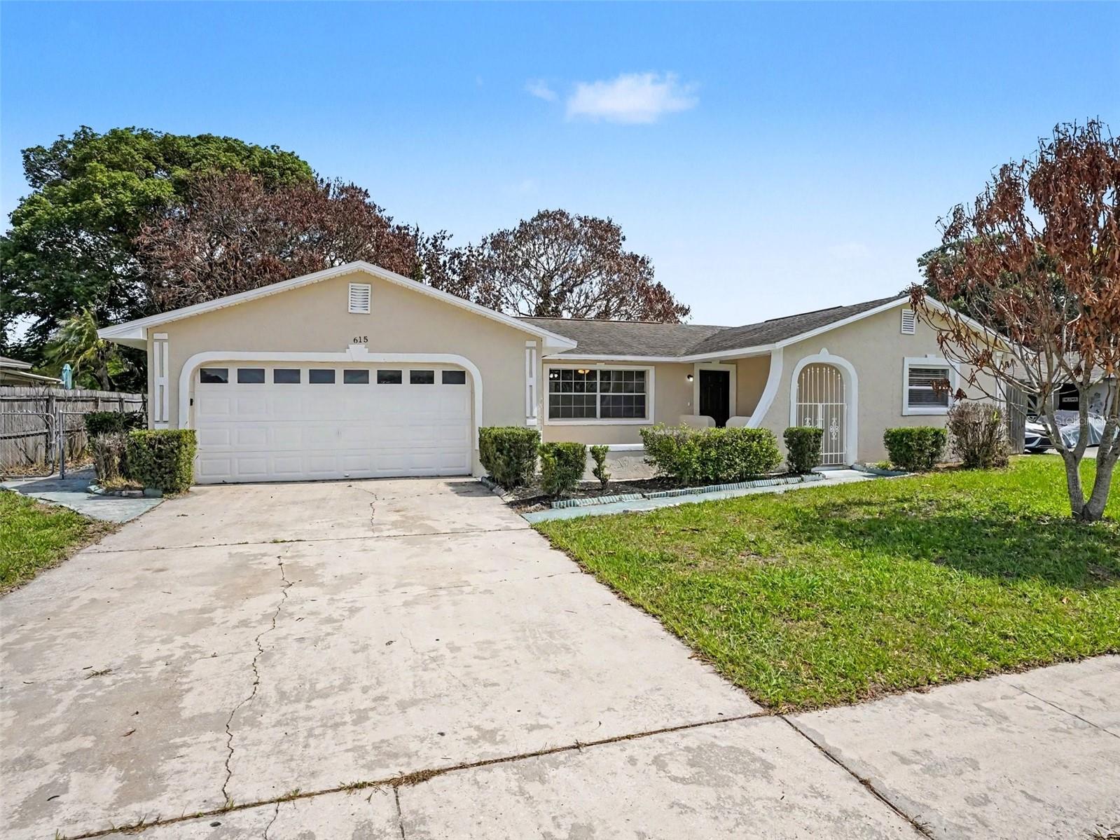 Foto de propiedad en 615 THOMAS JEFFERSON WAY ORLANDO con MLS# O6408682