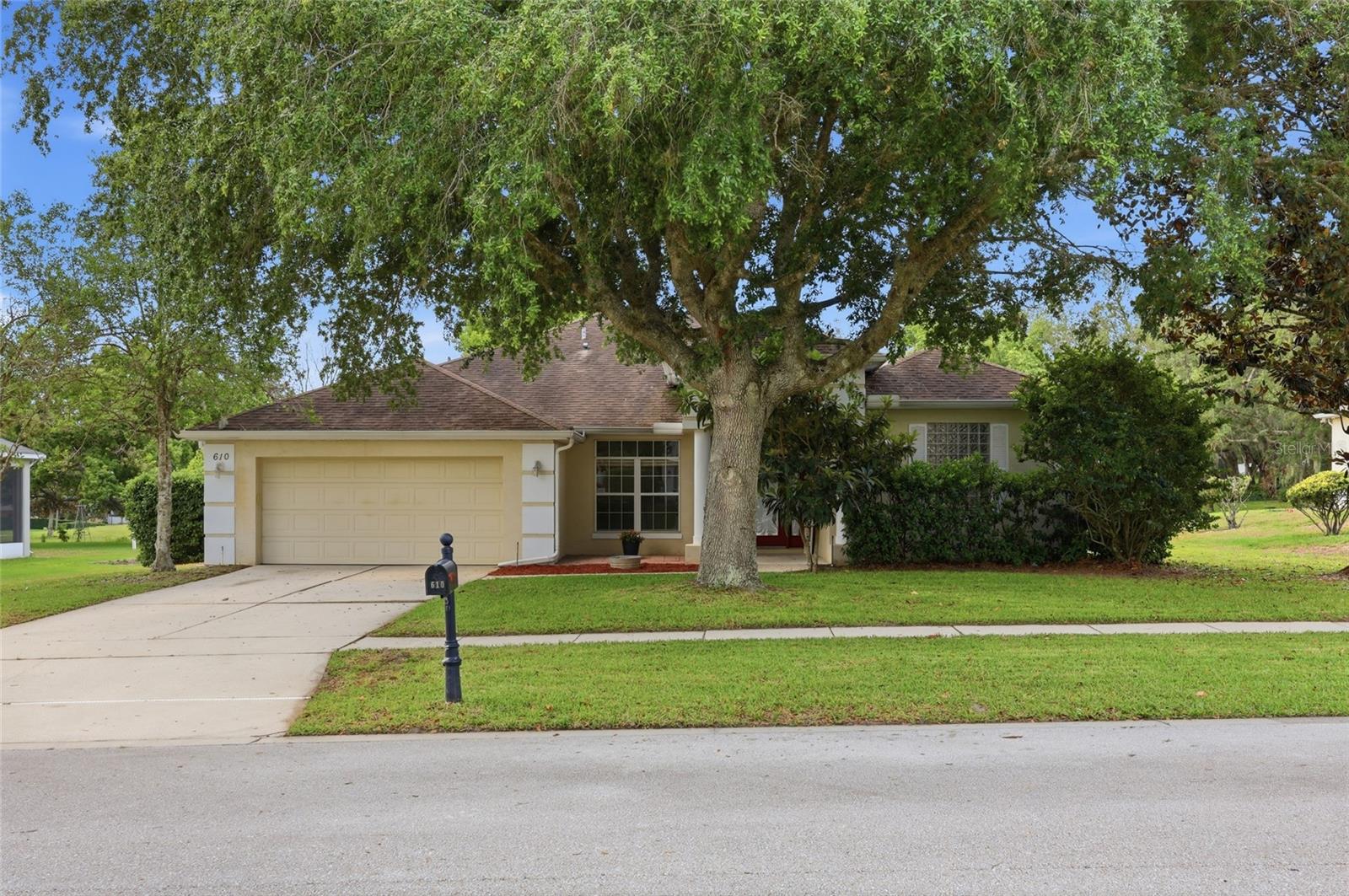 Foto de propiedad en 610 GAELIC CT APOPKA con MLS# O6410304