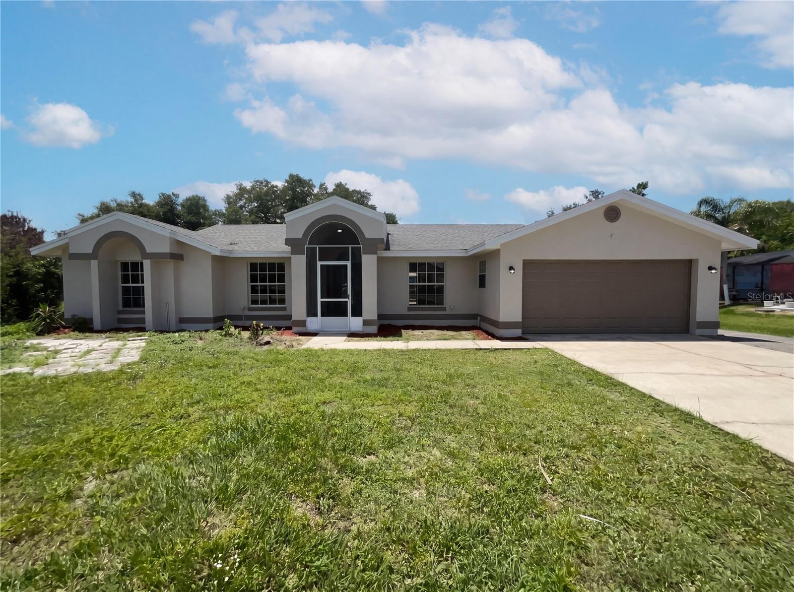 Foto de propiedad en 1750 EVERGREEN CT KISSIMMEE con MLS# O6410743
