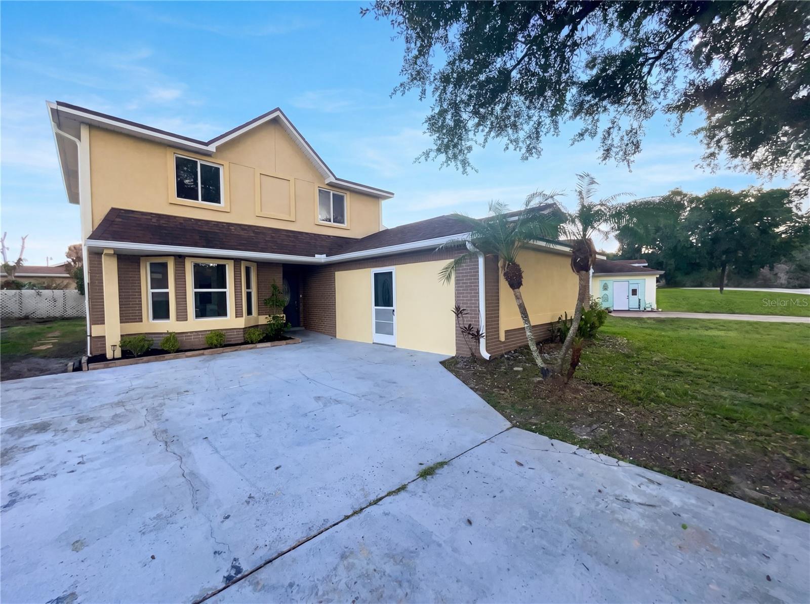 Foto de propiedad en 147 CORALWOOD CIR KISSIMMEE con MLS# O6410765