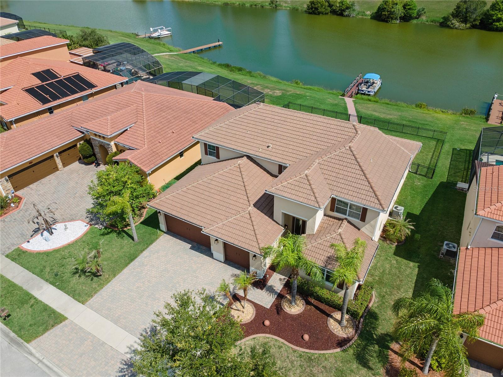 Foto de propiedad en 2341 EAGLE TALON CT KISSIMMEE con MLS# O6411064