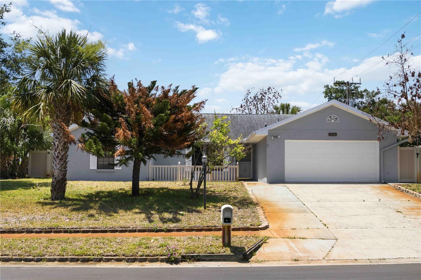Foto de propiedad en 2595 WHITE OAK LN TITUSVILLE con MLS# O6411223