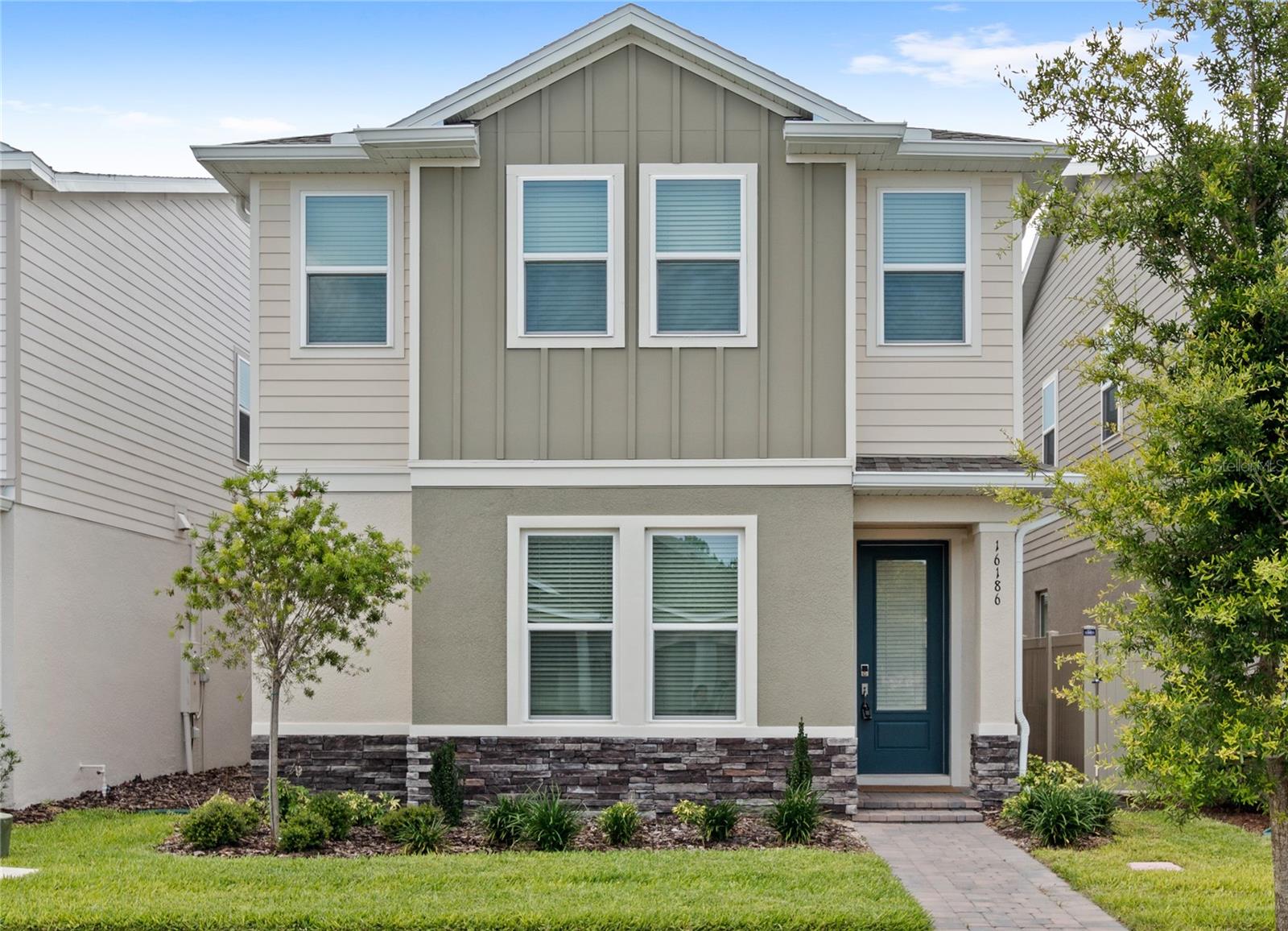Foto de propiedad en 16186 HONEY HARVEST ST WINTER GARDEN con MLS# O6411495