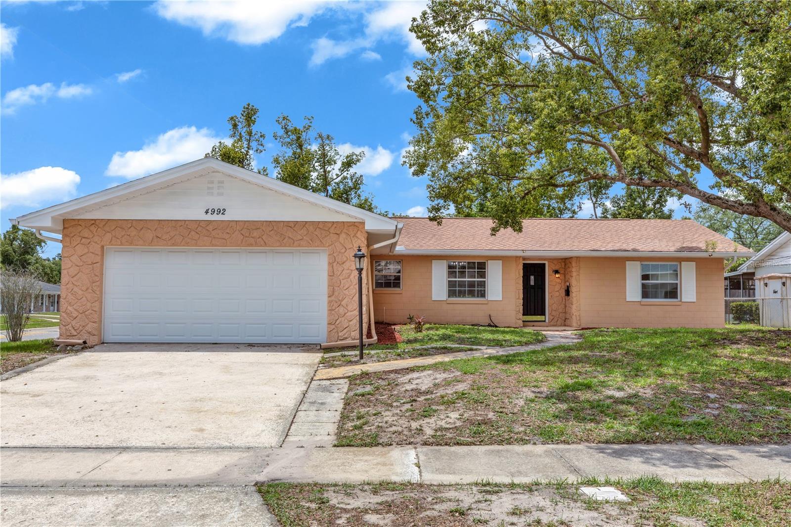 En Venta 4992 E WIND ST, ORLANDO, FL 32812