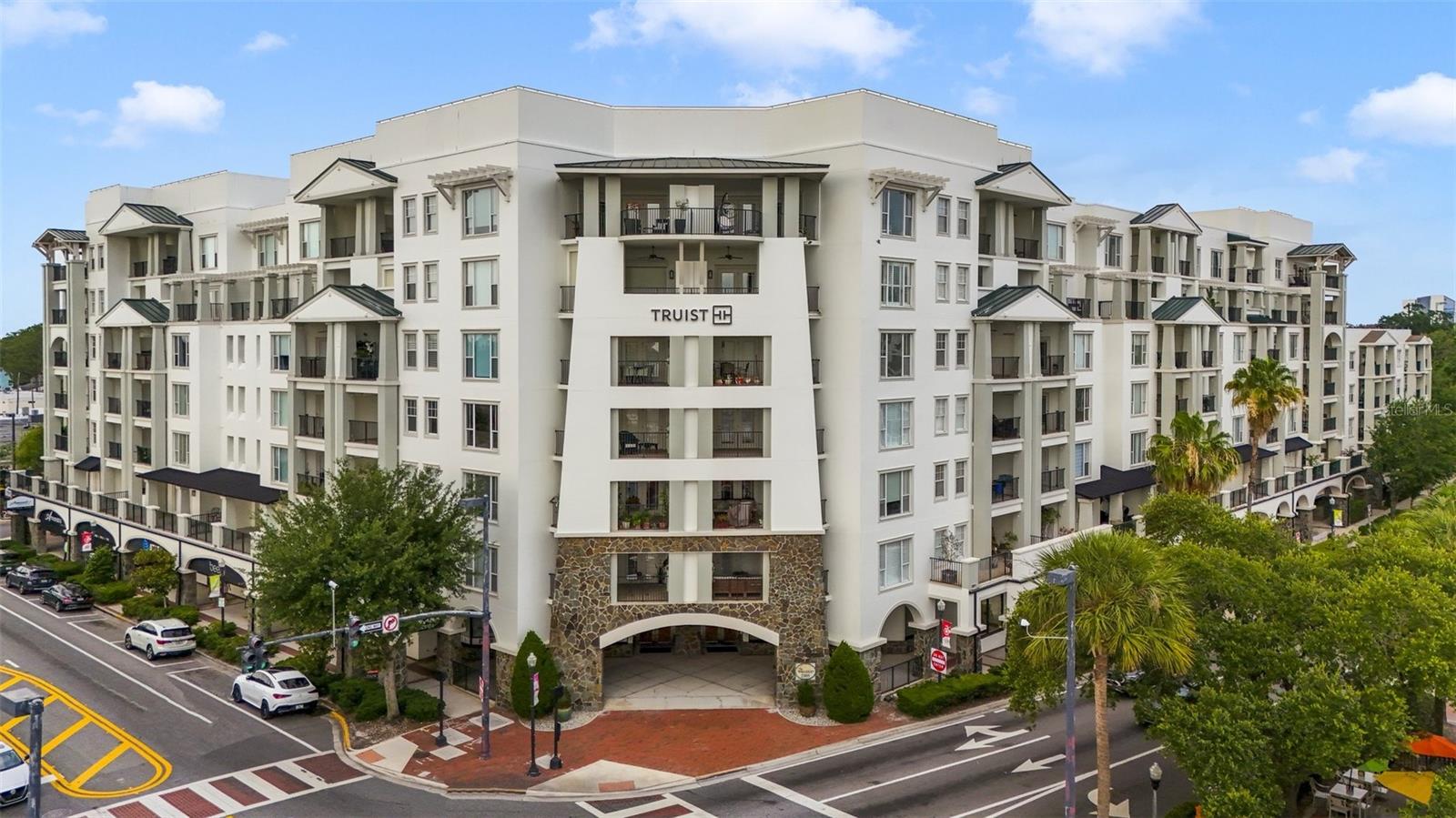 Foto de propiedad en 2305 EDGEWATER DR #1210 ORLANDO con MLS# O6412500